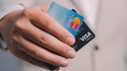 Сбербанк оценил влияние решений Visa и Mastercard на работу карт в РФ